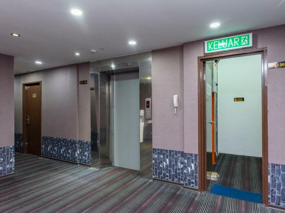 Remember Hotel Bukit Gambir Esterno foto