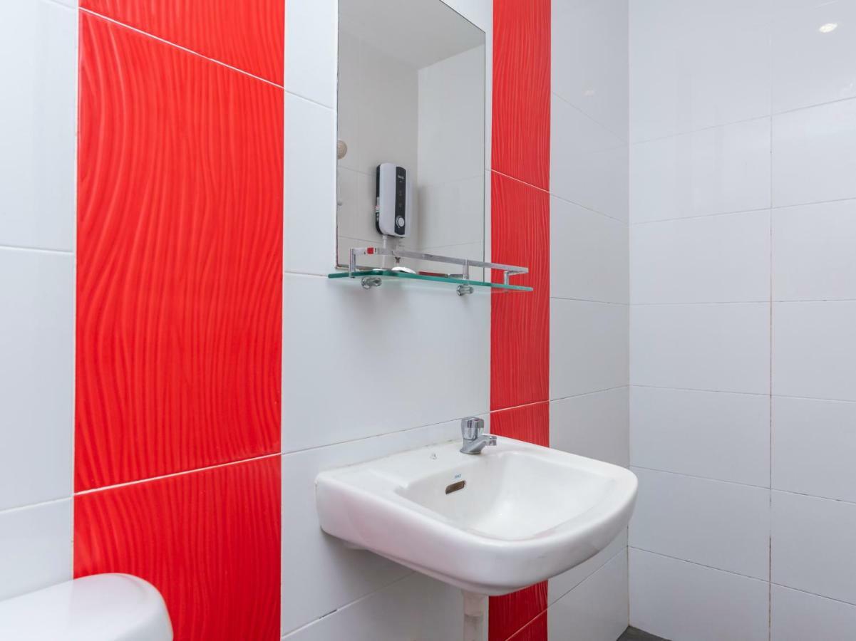 Remember Hotel Bukit Gambir Esterno foto