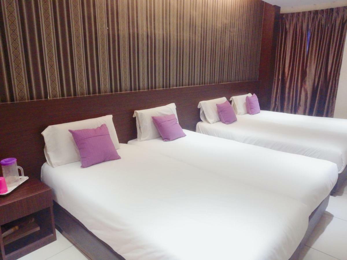 Remember Hotel Bukit Gambir Esterno foto